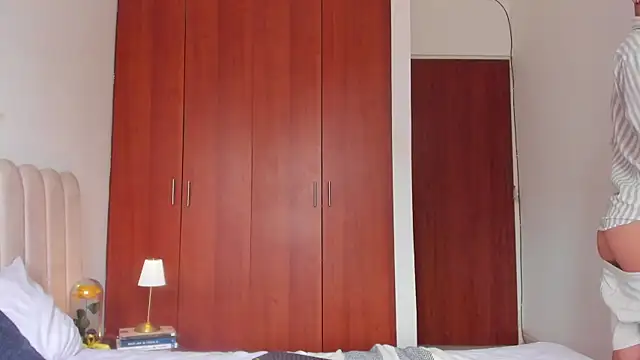 Dark beauty2 online show from 09-24-25, 06:14