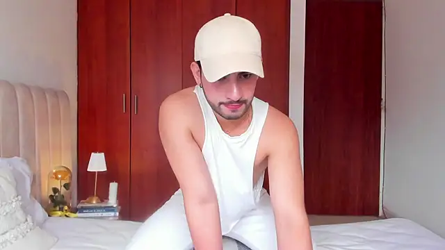 Dark beauty2 online show from 09-15-25, 05:57