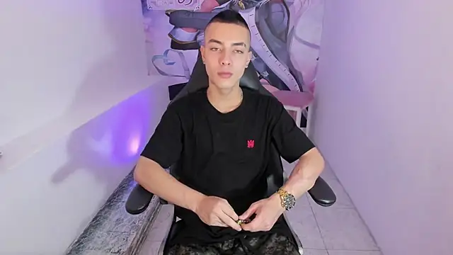 Dereck Boy8 online show from 11-04-25, 08:23