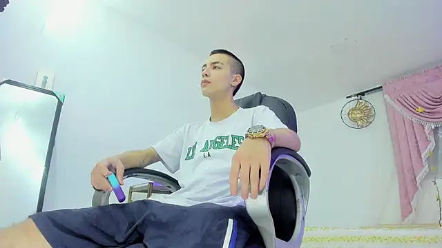 Dereck Boy8 online show from 09-18-25, 10:13