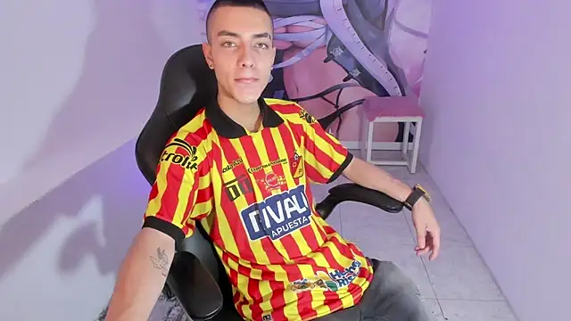 Dereck Boy8 online show from 11-07-25, 07:40