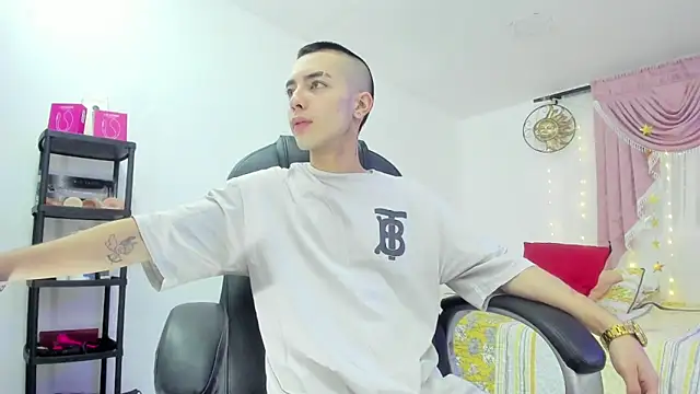 Dereck Boy8 online show from 09-22-25, 08:15