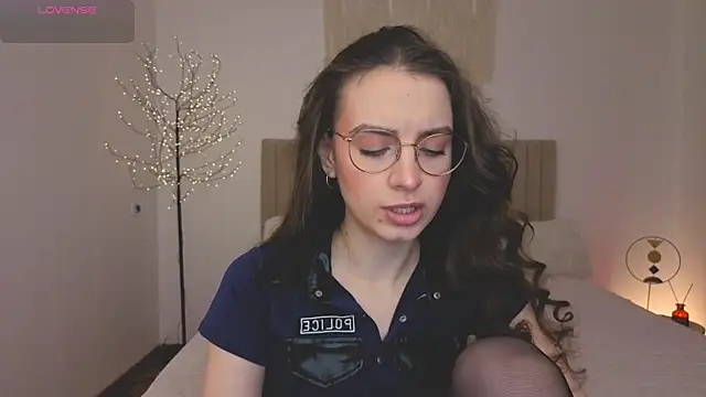 Real cutie1 online show from 05-04-26, 12:41