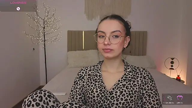 Real cutie1 online show from 05-01-26, 12:54