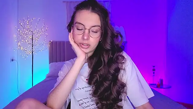 Real cutie1 online show from 03-07-26, 02:00