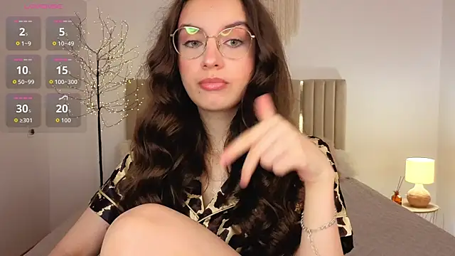 Real cutie1 online show from 07-06-26, 12:45