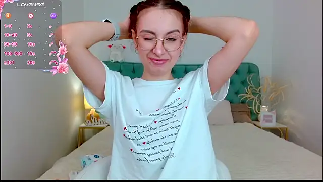 Real cutie1 online show from 09-10-25, 08:52