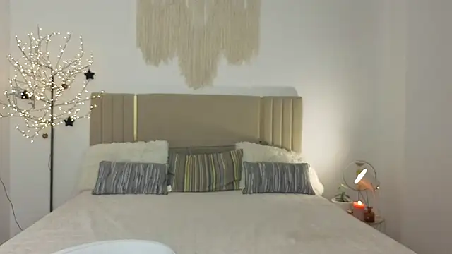 Real cutie1 online show from 02-11-26, 01:55