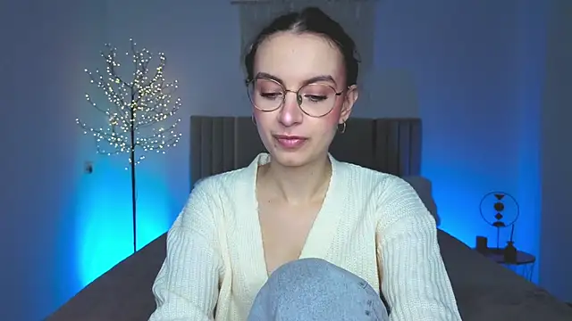 Real cutie1 online show from 03-24-26, 01:44