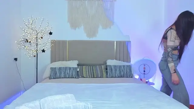 Real cutie1 online show from 02-09-26, 01:53