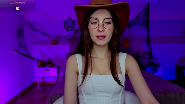 Real cutie1 online show from 10-31-25, 07:32