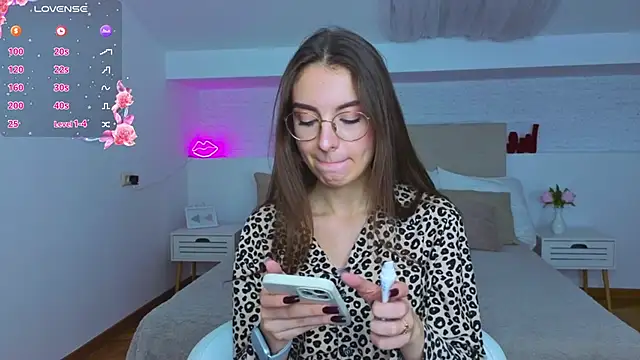 Real cutie1 online show from 09-26-25, 09:54