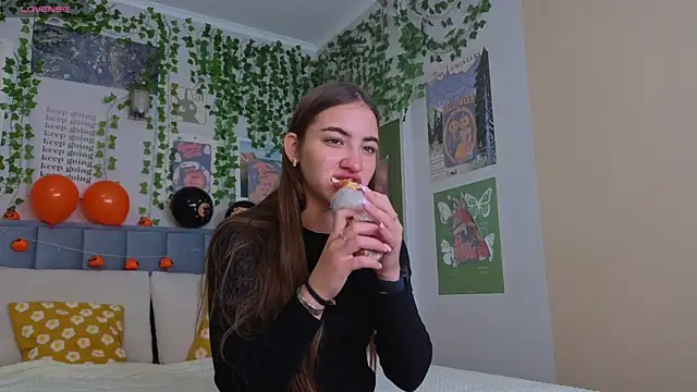 Ashley Pierce online show from 11-03-25, 06:18