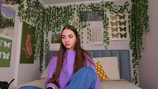 Ashley Pierce online show from 12-05-25, 04:11