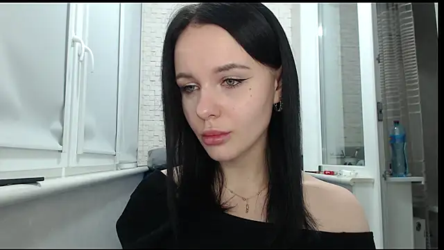 Snapshot of Blair_Yates chatting on 10-18-25, 08:00 Blair Yates online show from 10-18-25, 08:00