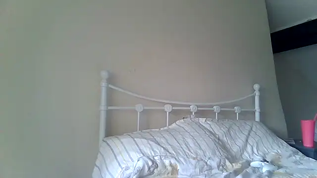 Hazel Dollxx online show from 06-30-26, 09:53