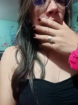 Chriss girl of imaginatio online show from 11-25-25, 02:01