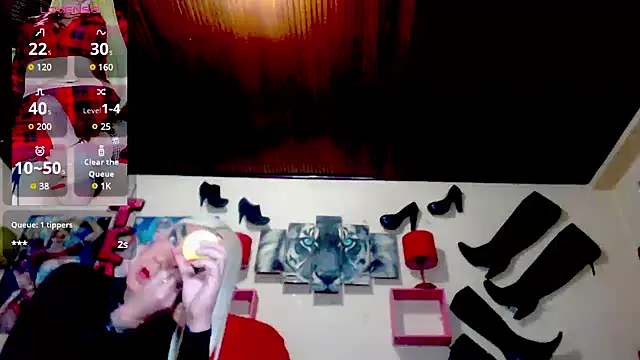 Snapshot of blondehot5v chatting on 10-01-25, 12:20 blondehot5v online show from 10-01-25, 12:20