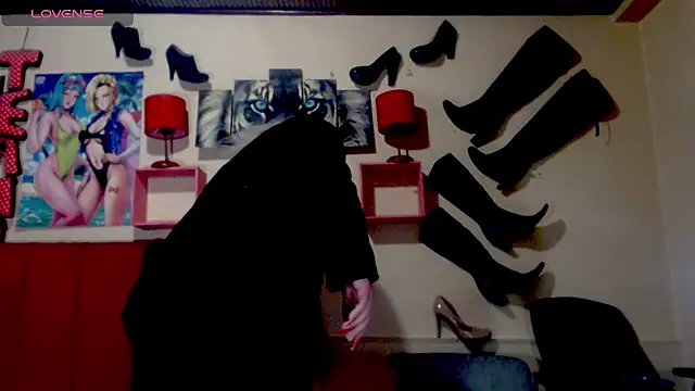 blondehot5v online show from 10-31-25, 01:19