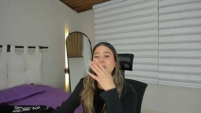 Rachell criss online show from 12-03-25, 03:51