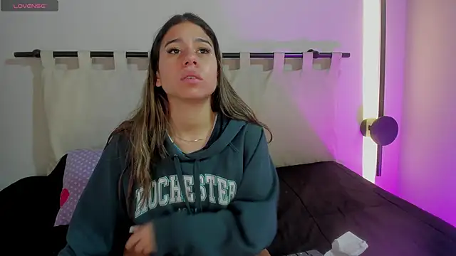 Rachell criss online show from 03-11-26, 04:17