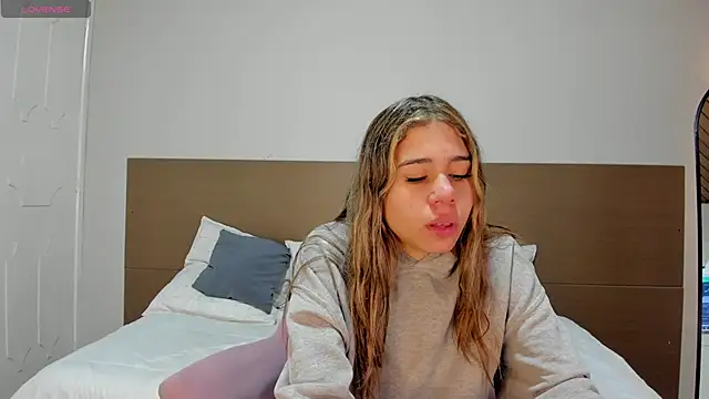 Rachell criss online show from 05-13-26, 03:57
