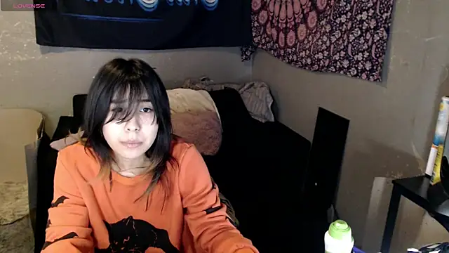 London Ray online show from 10-26-25, 06:25