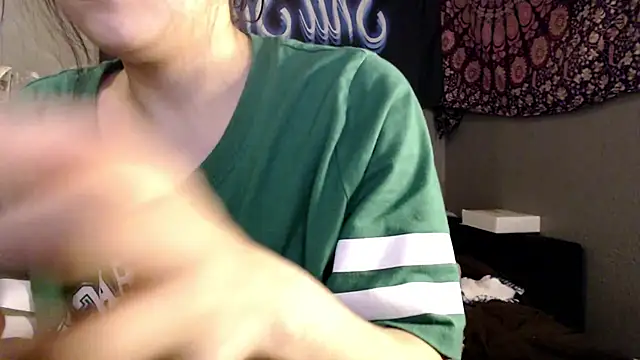 Snapshot of London_Ray chatting on 05-28-26, 01:24 London Ray online show from 05-28-26, 01:24