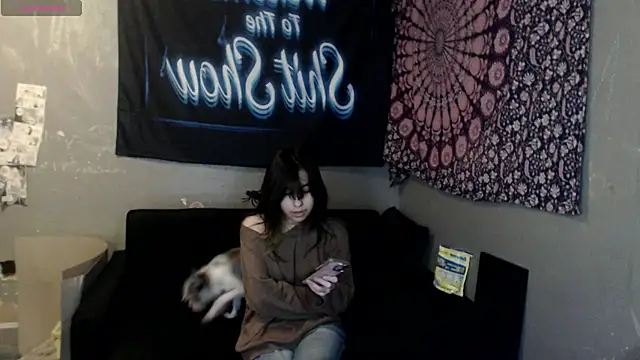 Snapshot of London_Ray chatting on 10-08-25, 06:04 London Ray online show from 10-08-25, 06:04