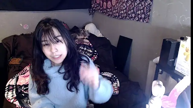 London Ray online show from 02-18-26, 06:11