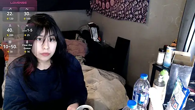 London Ray online show from 11-30-25, 02:34