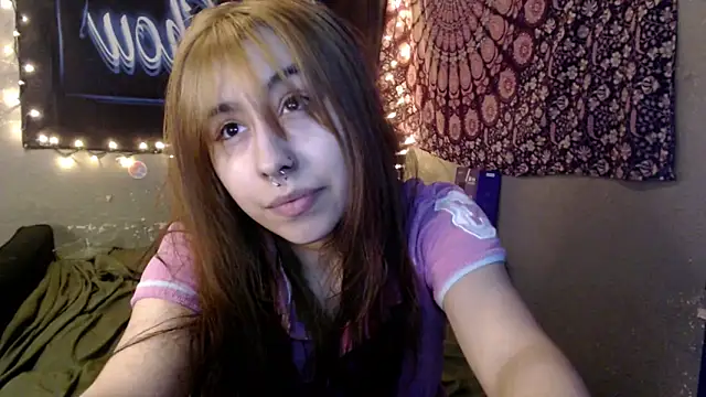 Snapshot of London_Ray chatting on 06-15-26, 12:55 London Ray online show from 06-15-26, 12:55
