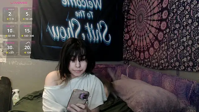 Snapshot of London_Ray chatting on 10-02-25, 05:44 London Ray online show from 10-02-25, 05:44