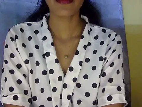 Snapshot of zara_Khan0 chatting on 09-21-25, 03:00 zara Khan0 online show from 09-21-25, 03:00