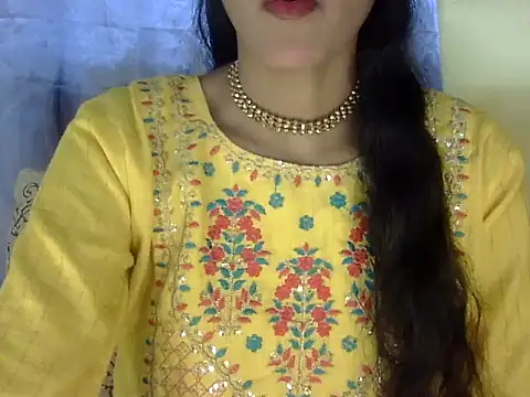 Snapshot of zara_Khan0 chatting on 09-10-25, 02:05 zara Khan0 online show from 09-10-25, 02:05