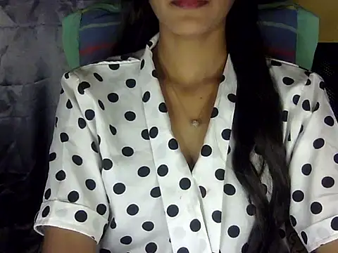 Snapshot of zara_Khan0 chatting on 10-22-25, 03:55 zara Khan0 online show from 10-22-25, 03:55