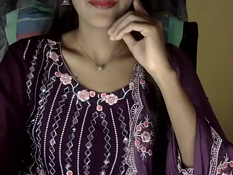 Snapshot of zara_Khan0 chatting on 10-20-25, 01:33 zara Khan0 online show from 10-20-25, 01:33
