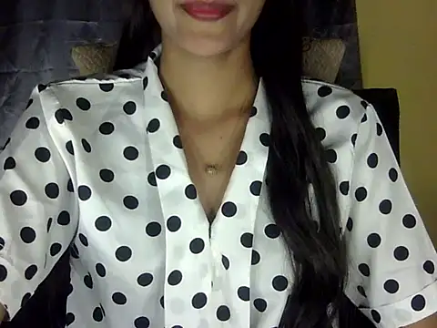 Snapshot of zara_Khan0 chatting on 10-12-25, 02:18 zara Khan0 online show from 10-12-25, 02:18