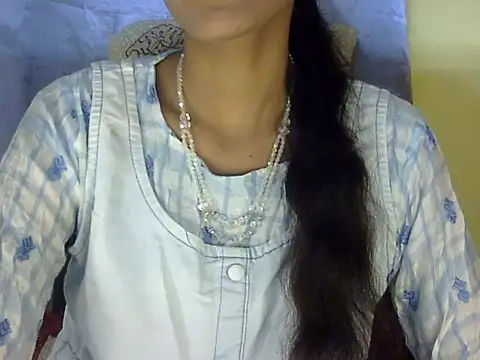 Snapshot of zara_Khan0 chatting on 09-09-25, 01:42 zara Khan0 online show from 09-09-25, 01:42