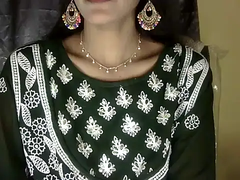 Snapshot of zara_Khan0 chatting on 09-27-25, 05:19 zara Khan0 online show from 09-27-25, 05:19