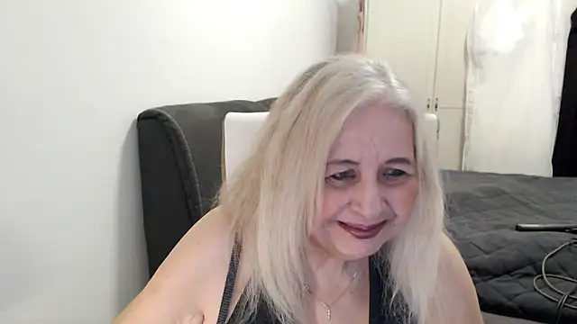 Snapshot of SusiLifeXXX chatting on 04-27-26, 07:01 SusiLifeXXX online show from 04-27-26, 07:01