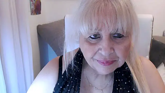 SusiLifeXXX online show from 11-20-25, 08:20