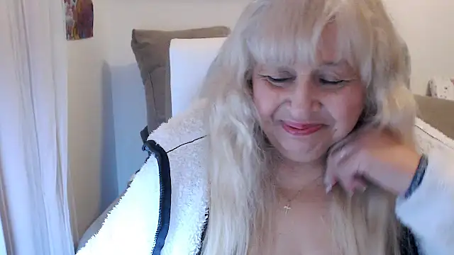 SusiLifeXXX online show from 11-08-25, 11:30