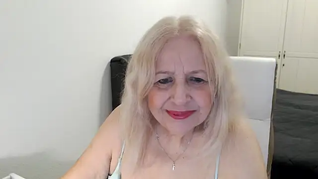 Snapshot of SusiLifeXXX chatting on 05-21-26, 08:17 SusiLifeXXX online show from 05-21-26, 08:17