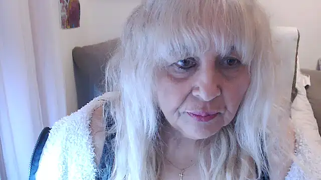 SusiLifeXXX online show from 11-18-25, 08:45