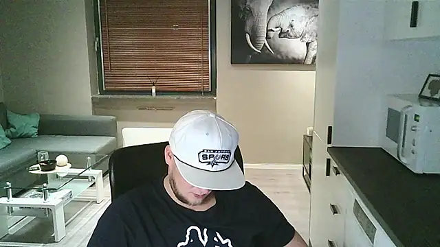 Snapshot of Dartanjanas13 chatting on 10-15-25, 04:48 Dartanjanas13 online show from 10-15-25, 04:48