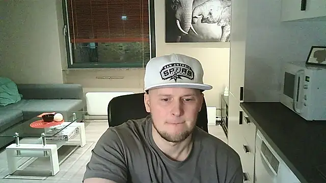 Dartanjanas13 online show from 01-17-26, 03:59