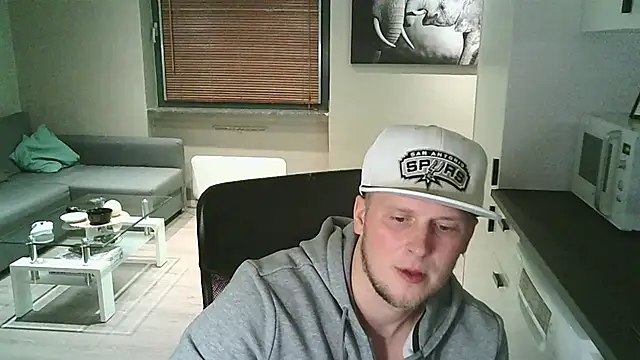 Dartanjanas13 online show from 11-04-25, 05:17