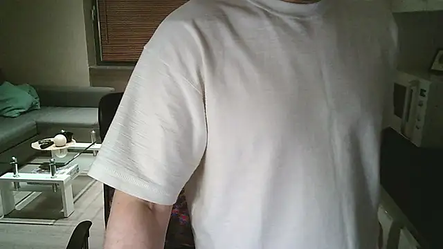 Dartanjanas13 online show from 11-22-25, 04:28