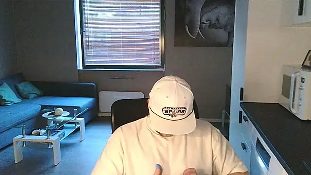 Snapshot of Dartanjanas13 chatting on 09-12-25, 04:18 Dartanjanas13 online show from 09-12-25, 04:18